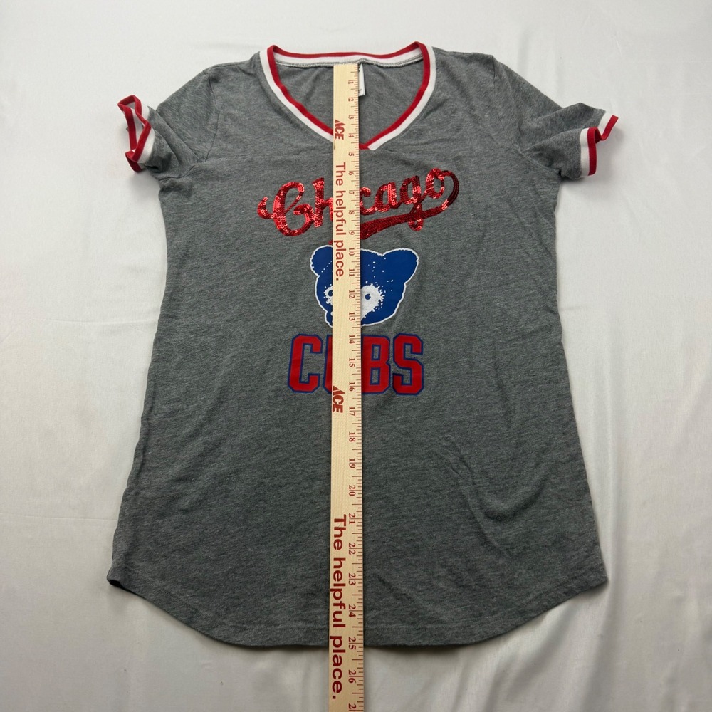 PINK Victoria's Secret T-Shirt Women Small Gray Chicago Cubs MLB Sequin Graphic - Picture 7 of 8